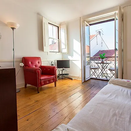 Apartment Charming Principe Real By Homing